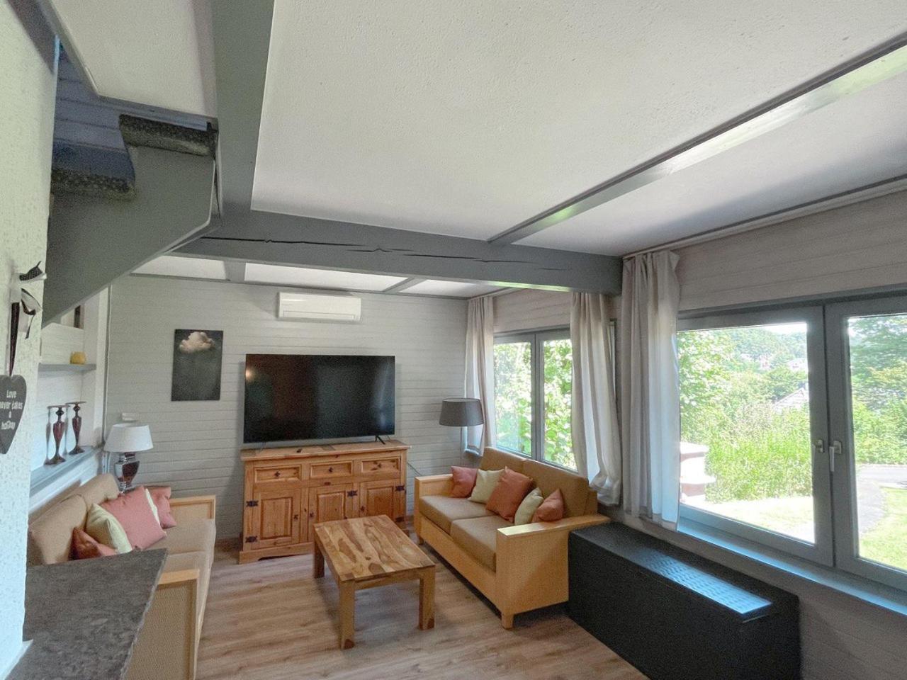 Ferienhaus "Schmetterling" Am See Im Bergland キルヒハイム エクステリア 写真